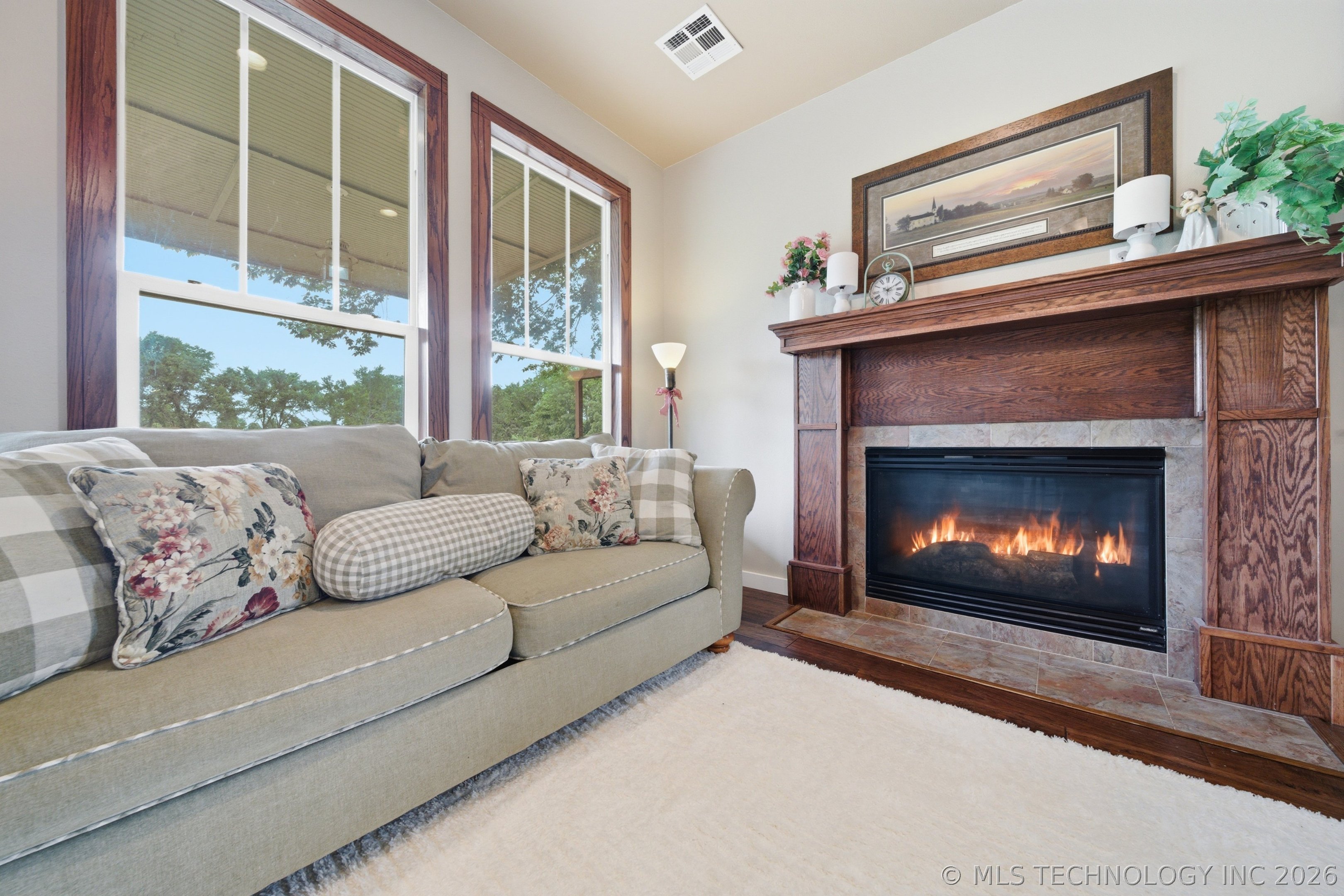 14252 E Lake Drive Property Photo 11