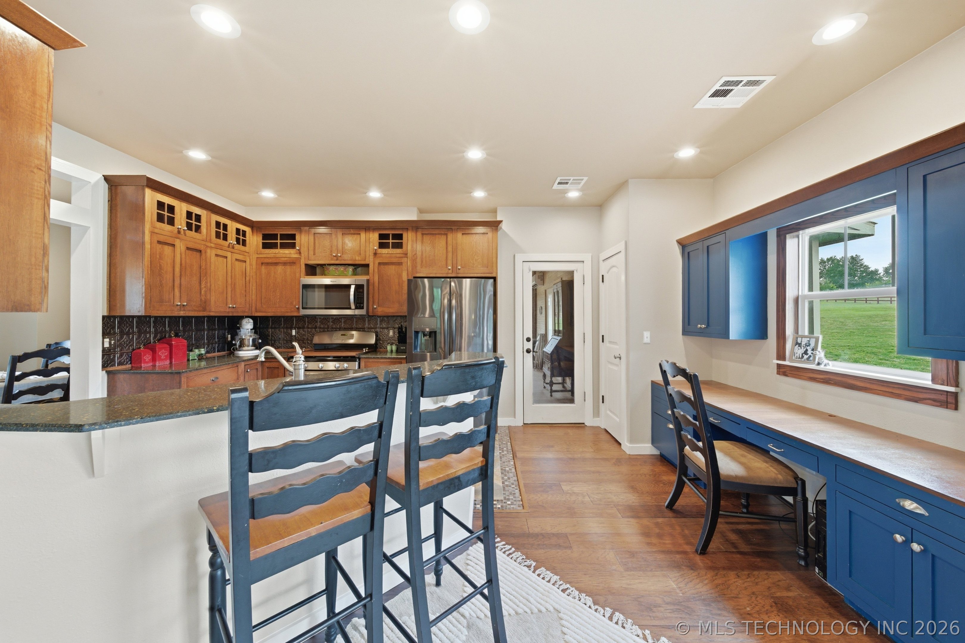 14252 E Lake Drive Property Photo 12