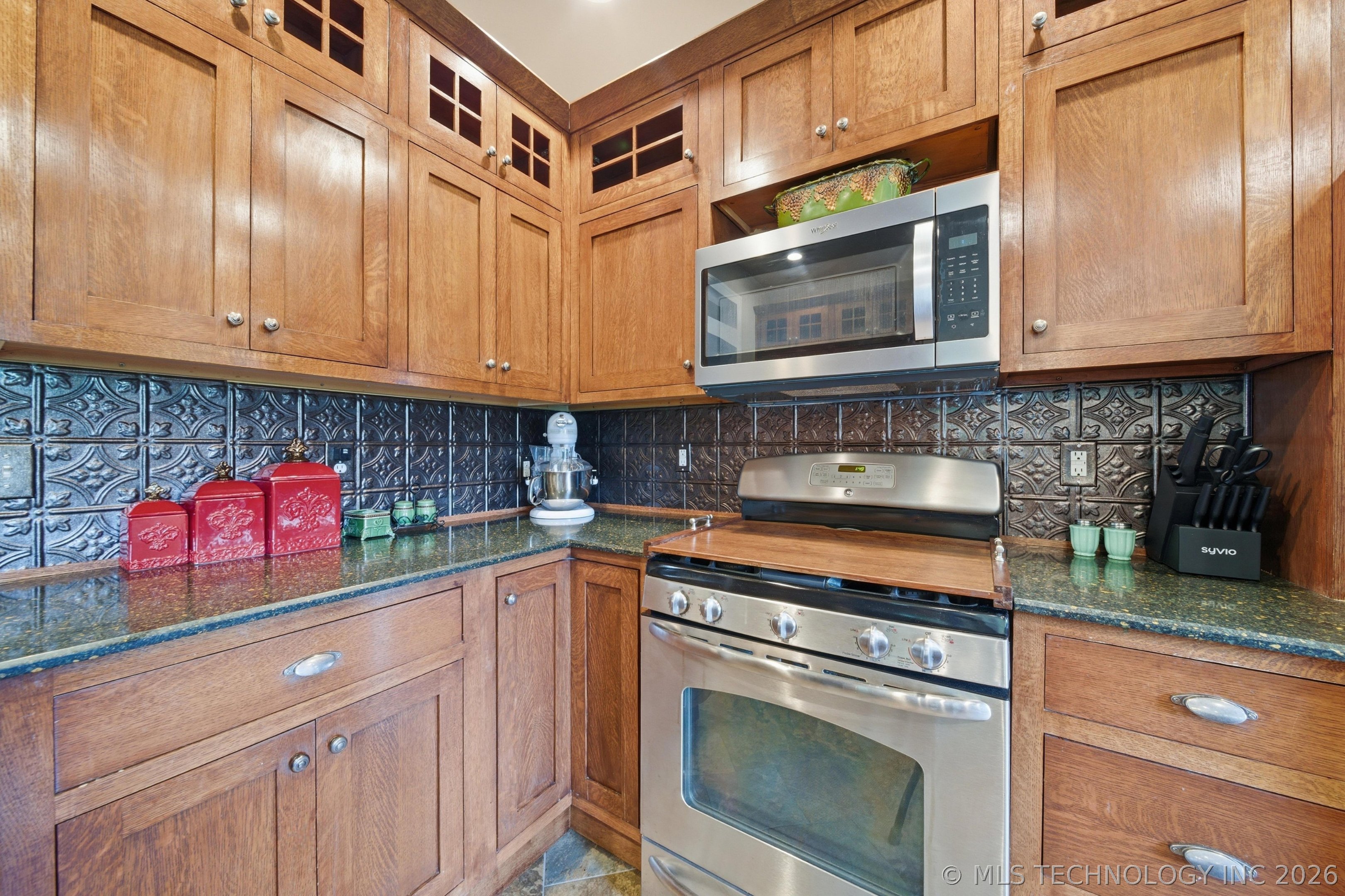 14252 E Lake Drive Property Photo 16