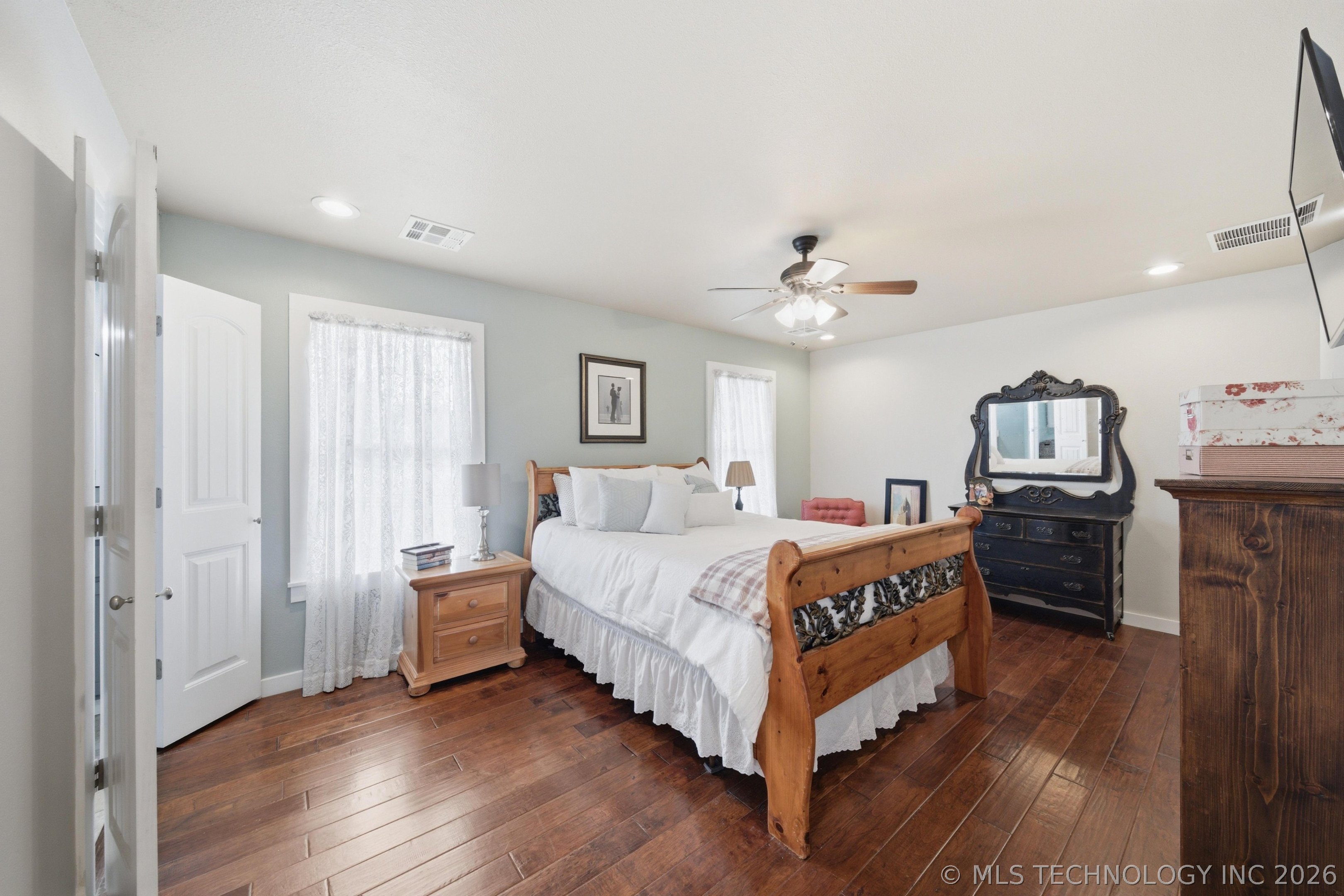 14252 E Lake Drive Property Photo 26