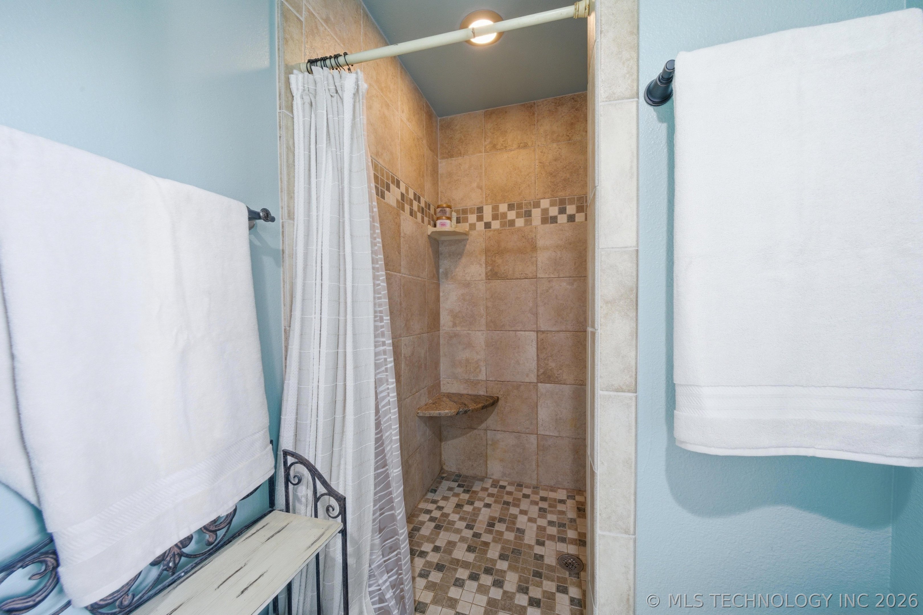 14252 E Lake Drive Property Photo 31