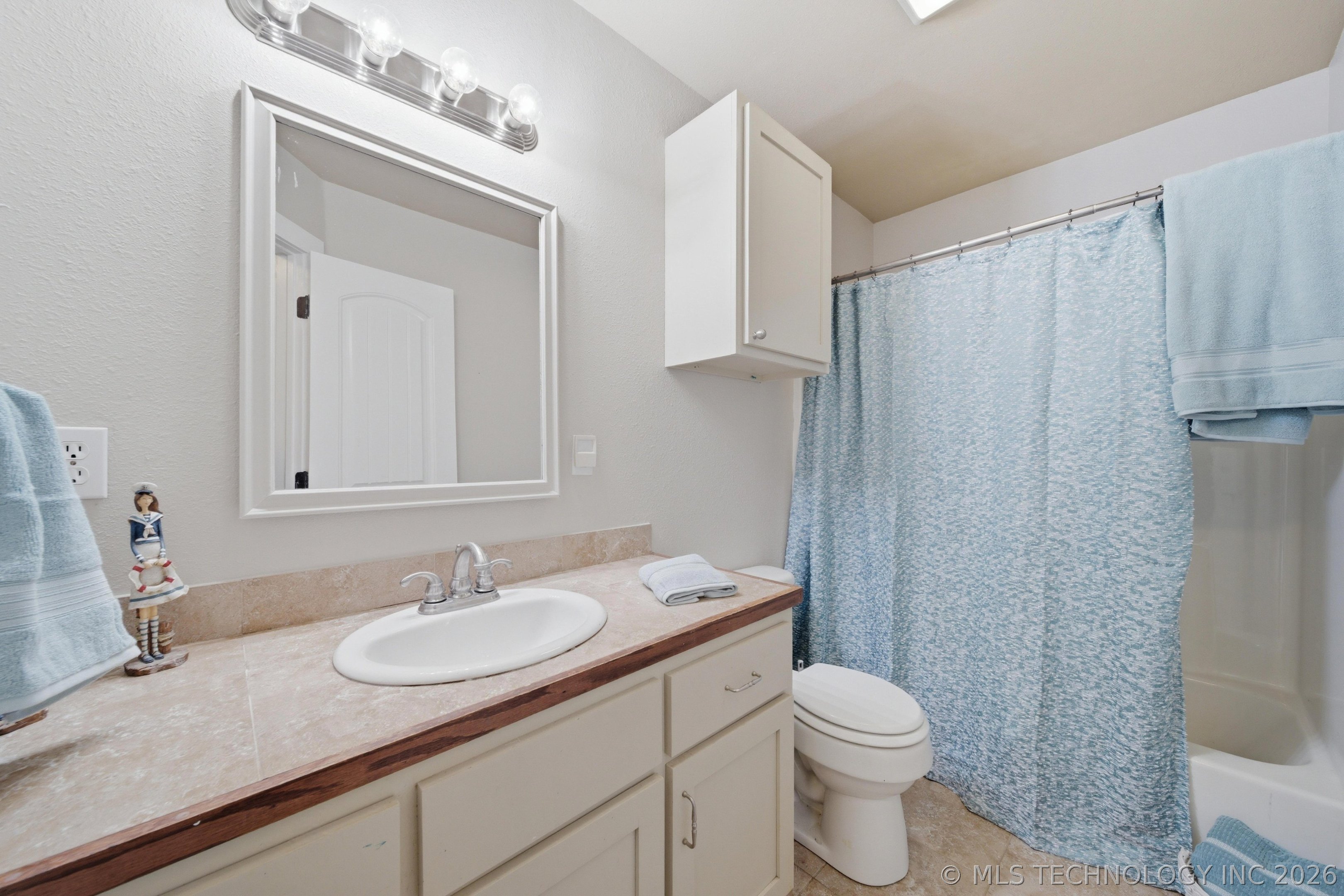 14252 E Lake Drive Property Photo 33