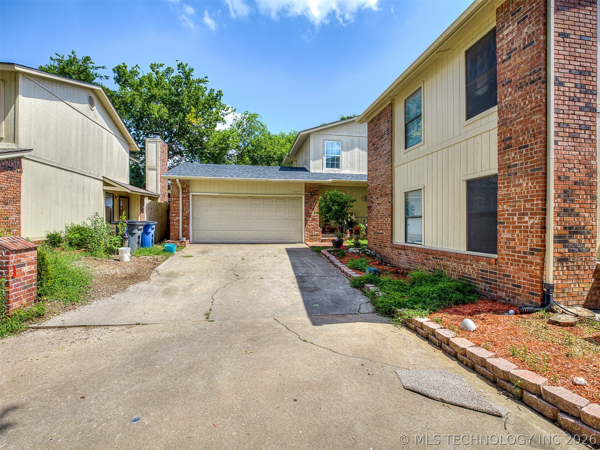 13033 E 28th Place Property Photo 4
