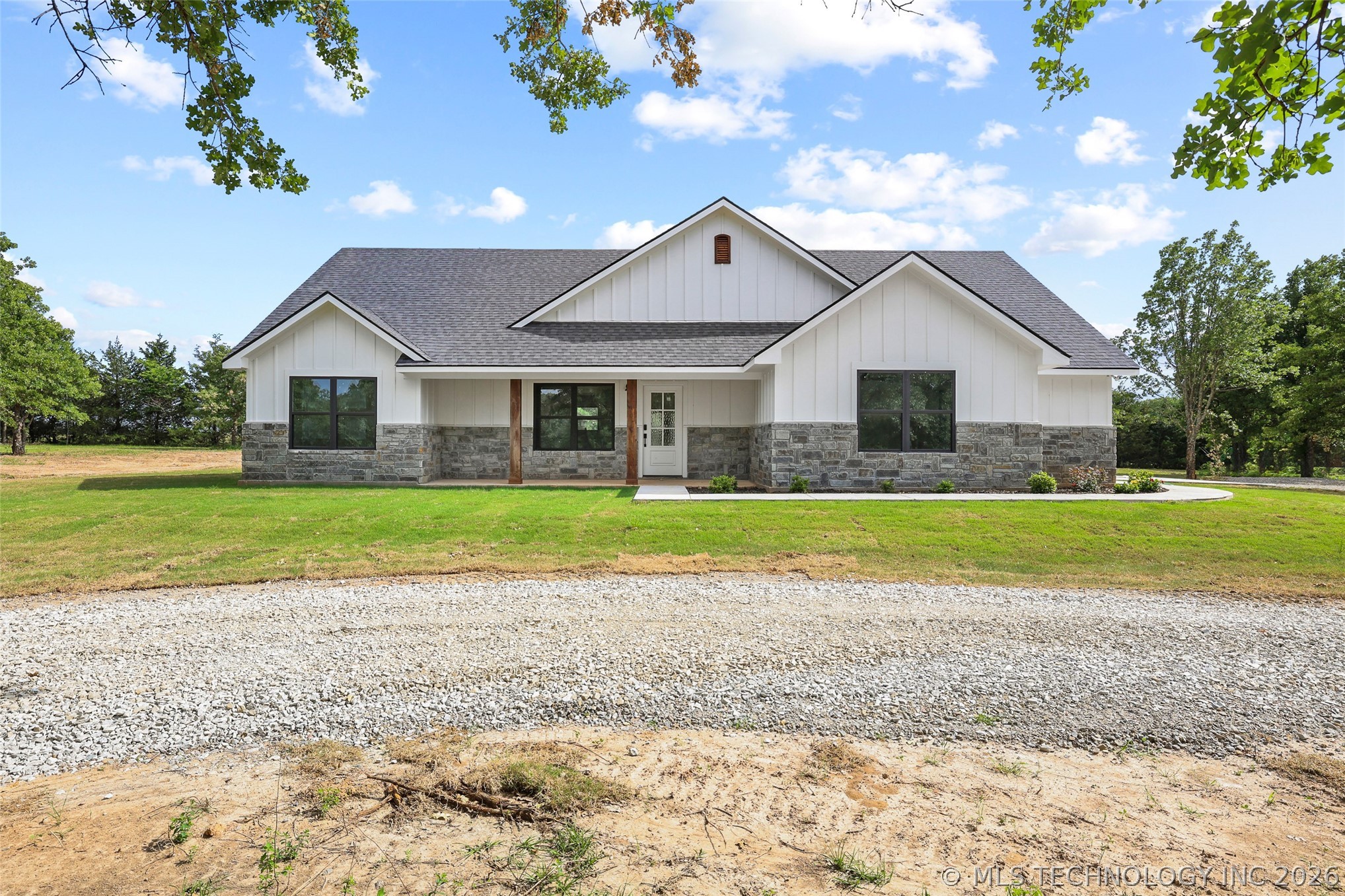 6915 Sims Road Property Photo 1