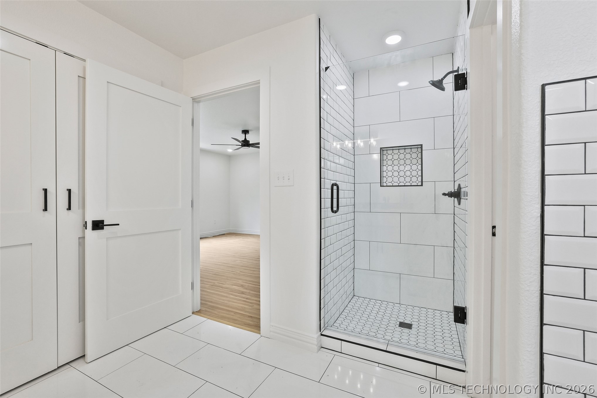 6915 Sims Road Property Photo 5