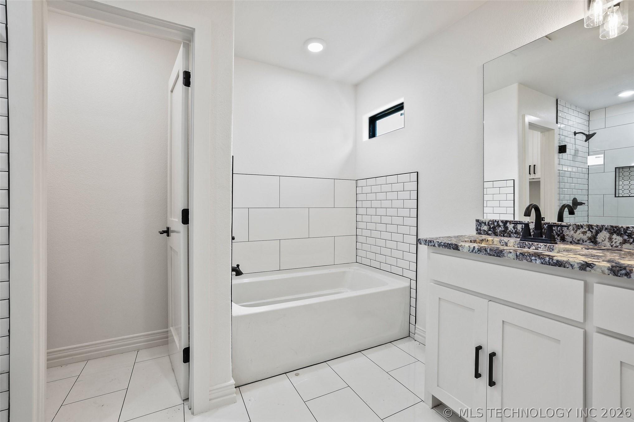 6915 Sims Road Property Photo 6