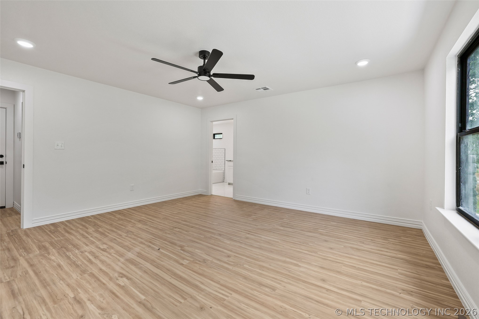 6915 Sims Road Property Photo 8
