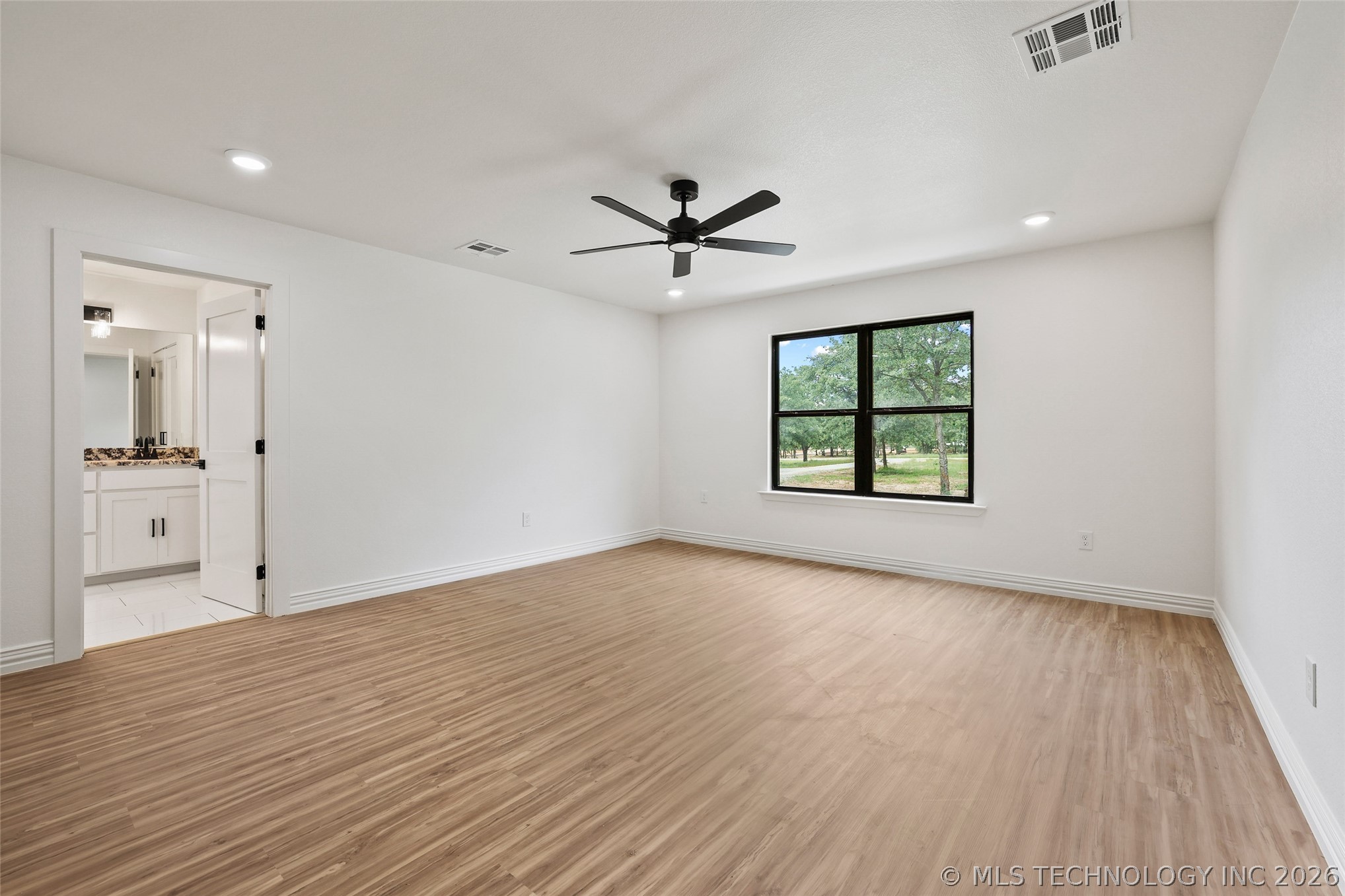 6915 Sims Road Property Photo 10