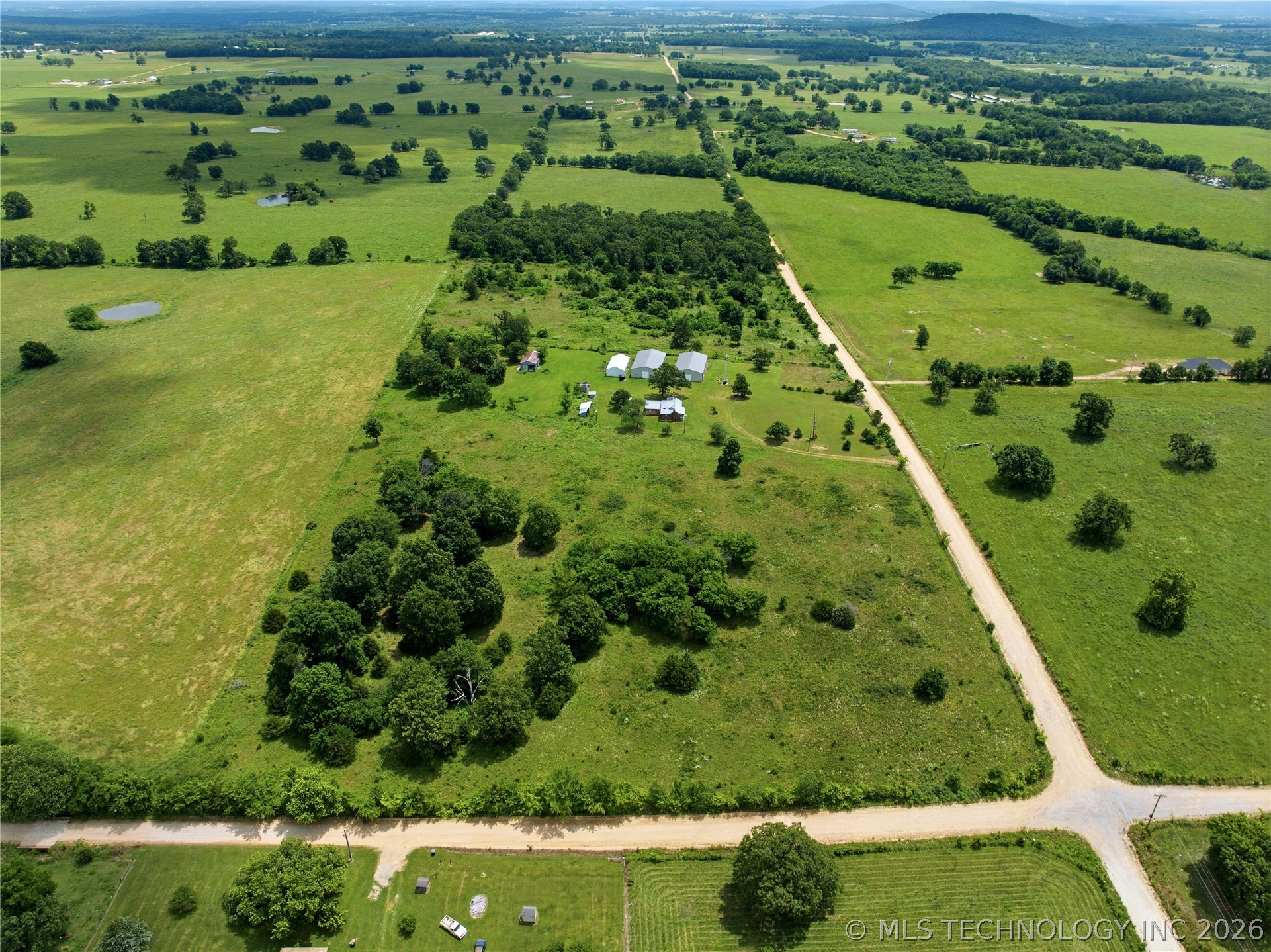 471089 E 670 Property Photo 8