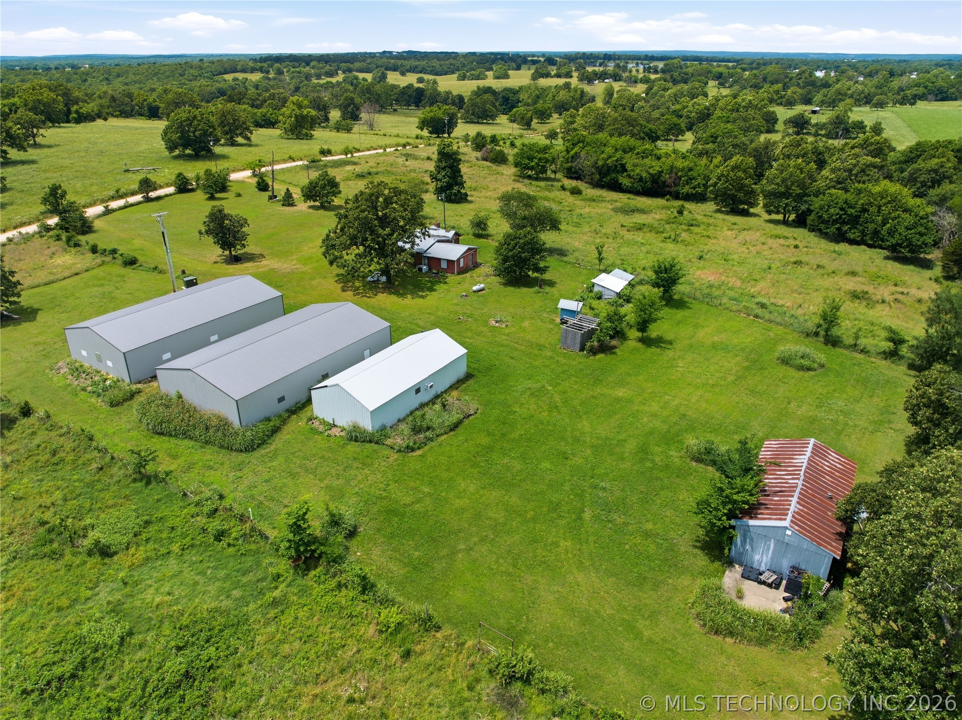 471089 E 670 Property Photo 12