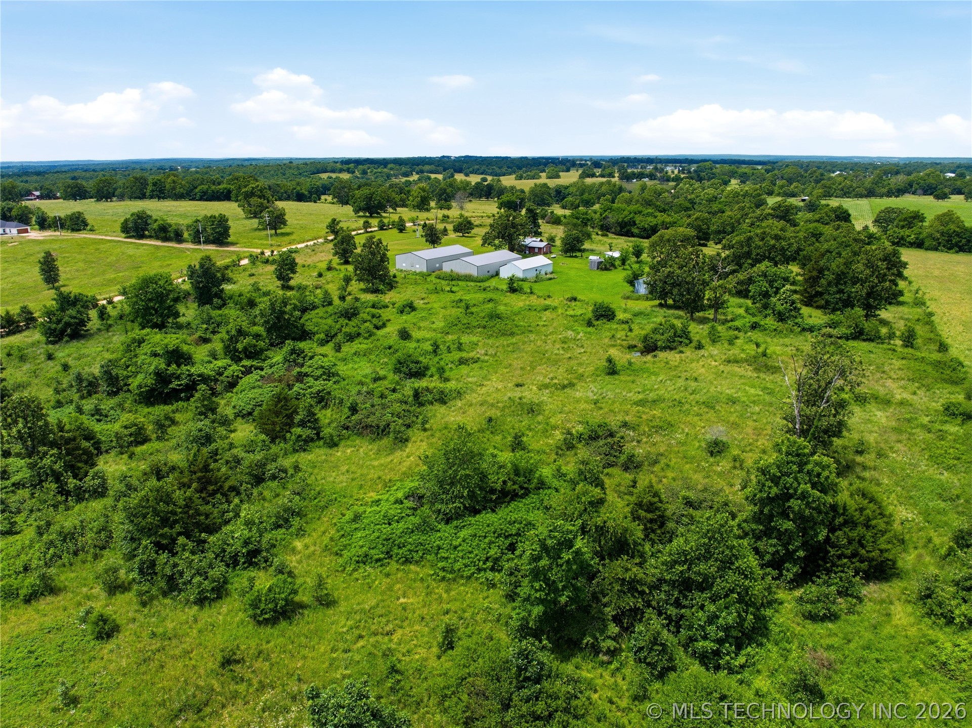 471089 E 670 Property Photo 14