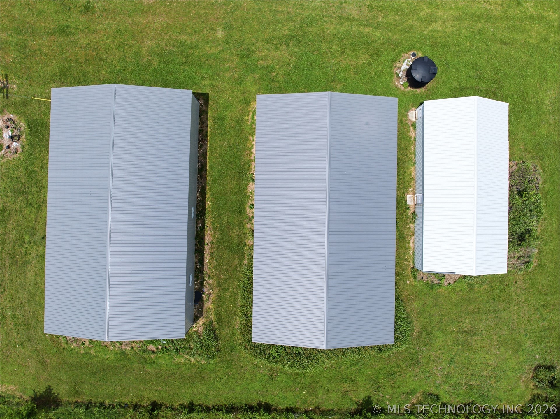 471089 E 670 Property Photo 16