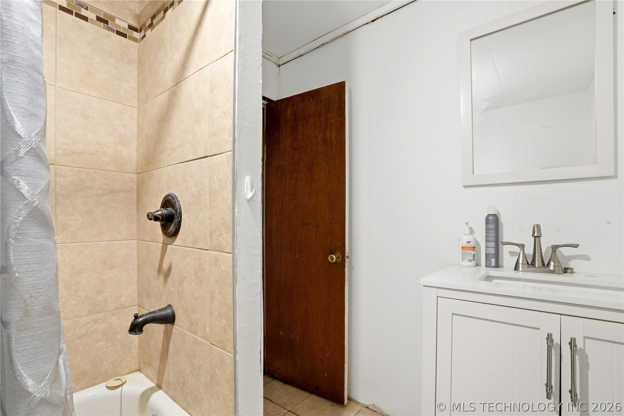 471089 E 670 Property Photo 31