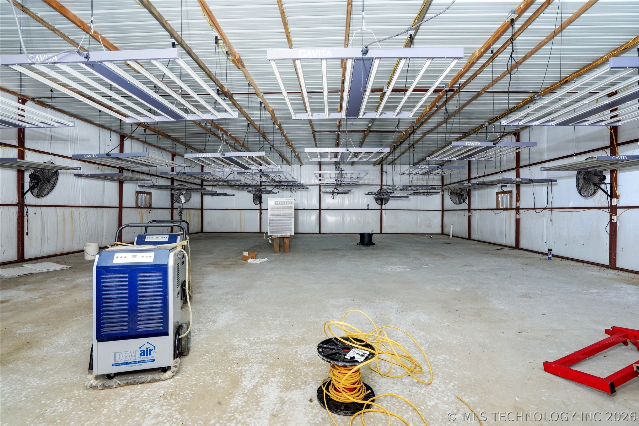 471089 E 670 Property Photo 41
