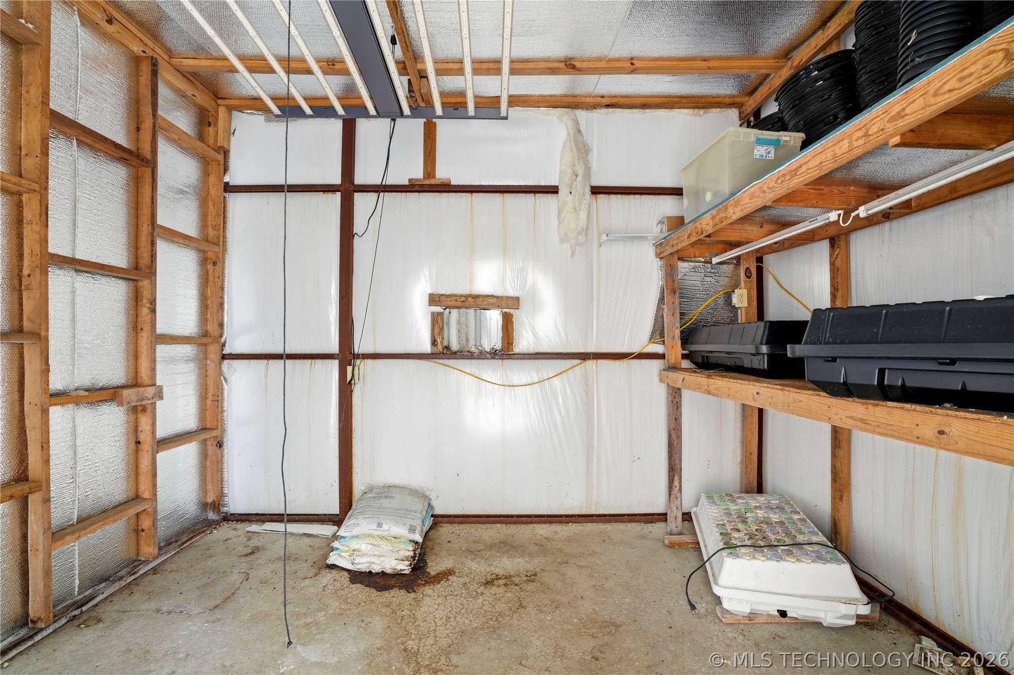 471089 E 670 Property Photo 43