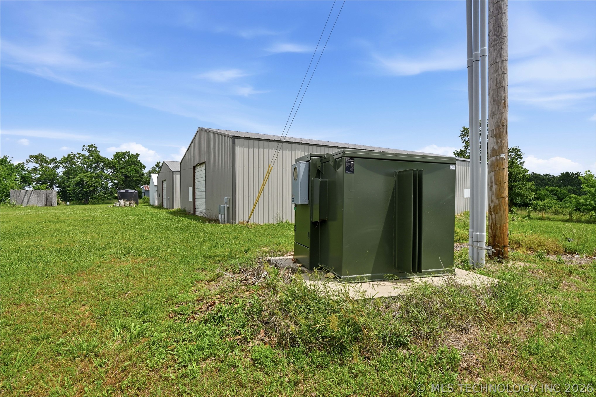 471089 E 670 Property Photo 46