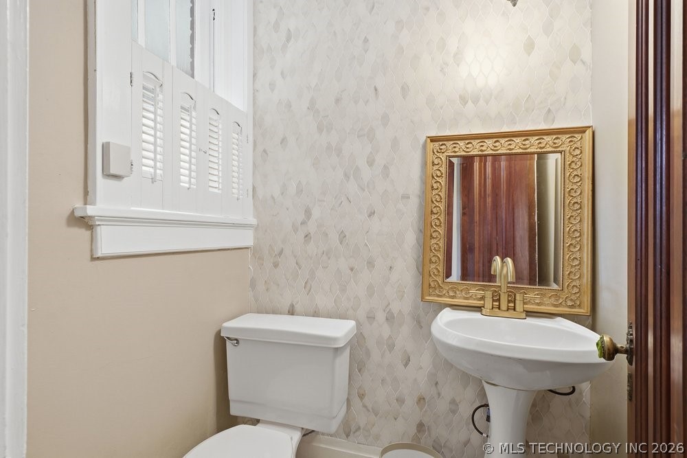 221 Woodward Boulevard Property Photo 16