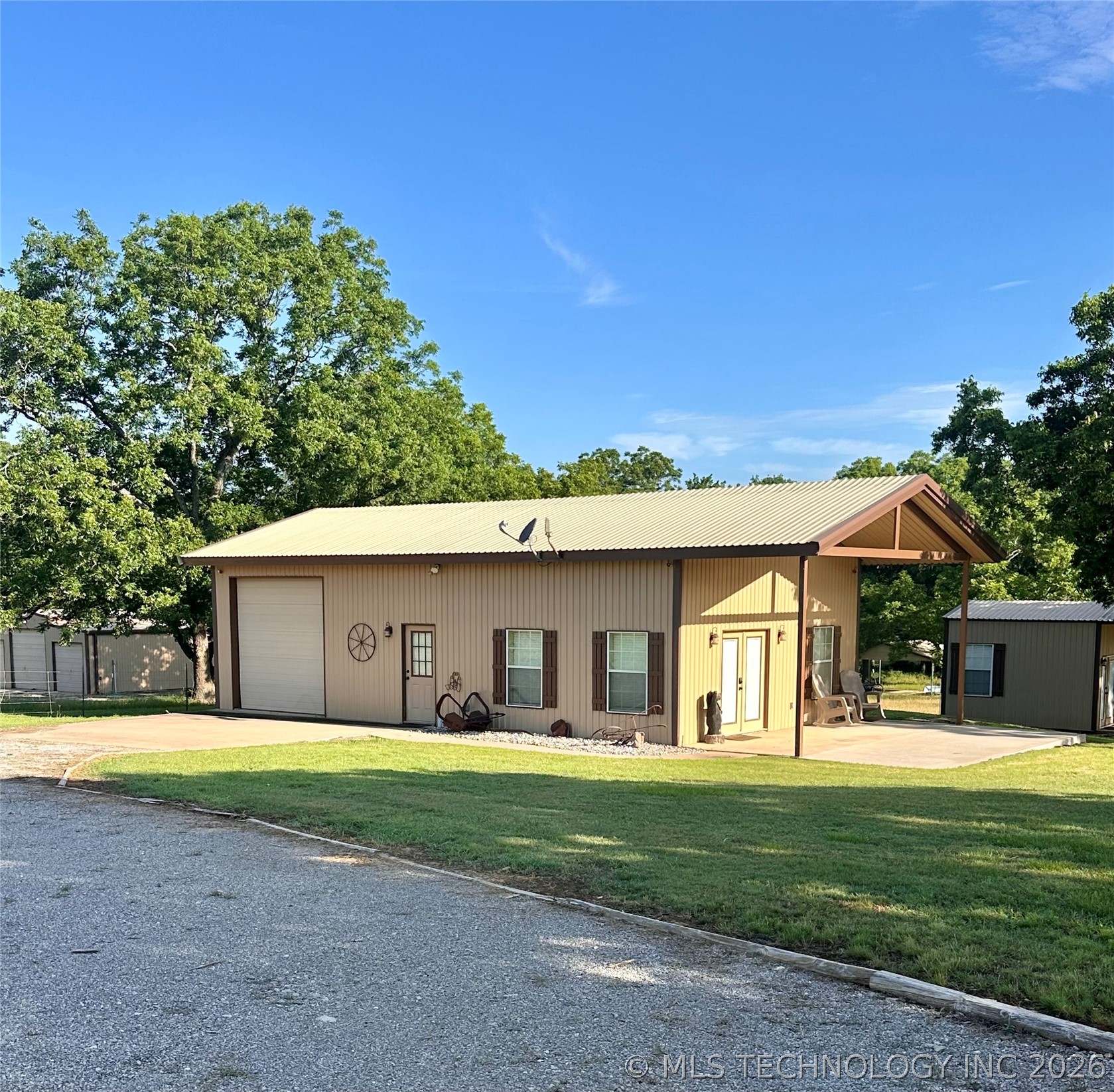 4581 Lemon Property Photo 4