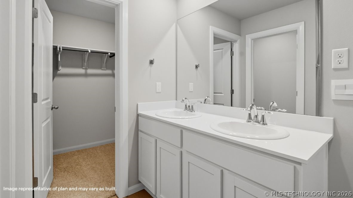 2023 E San Antonio Street Property Photo 12
