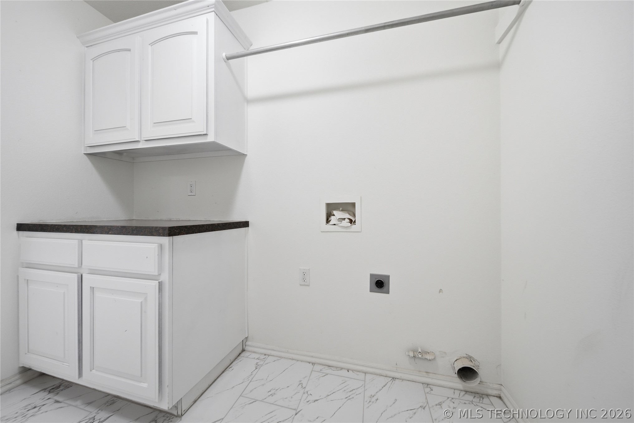 2445 S Oak Avenue Property Photo 26