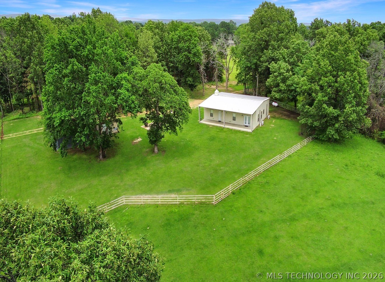 407750 E 1895 Road Property Photo 1