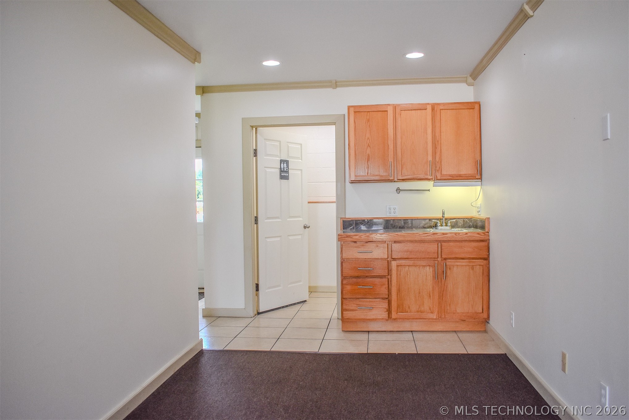 106 Se 2nd Street Property Photo 5