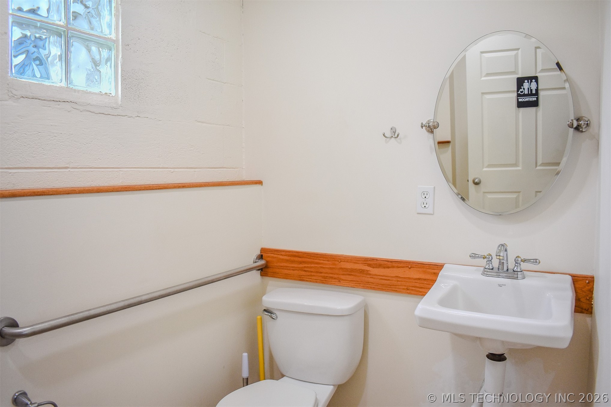 106 Se 2nd Street Property Photo 7