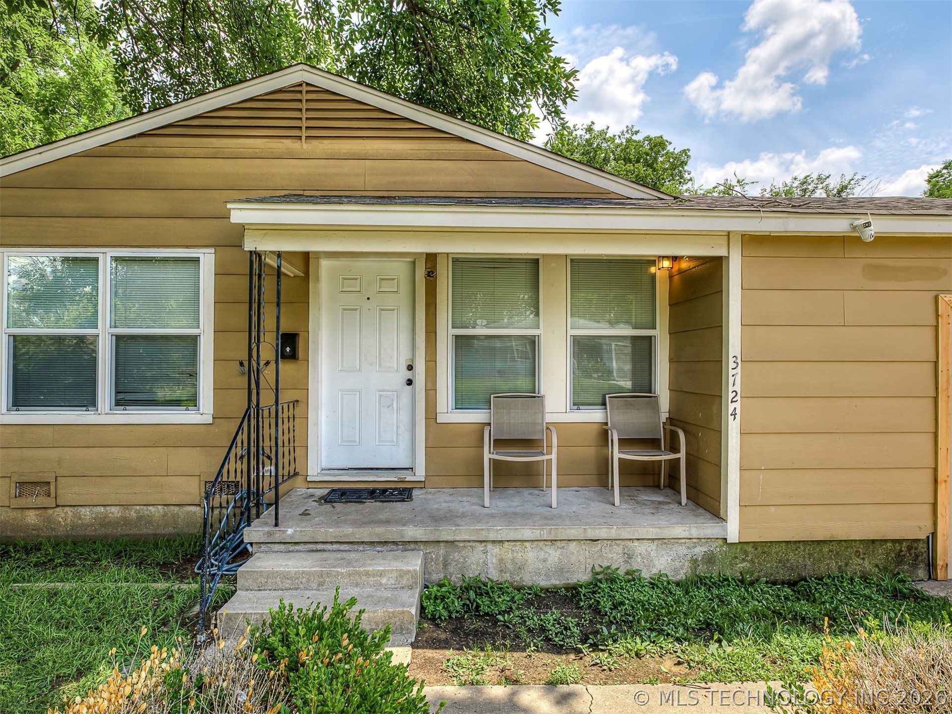 3724 W 45th Place Property Photo 6