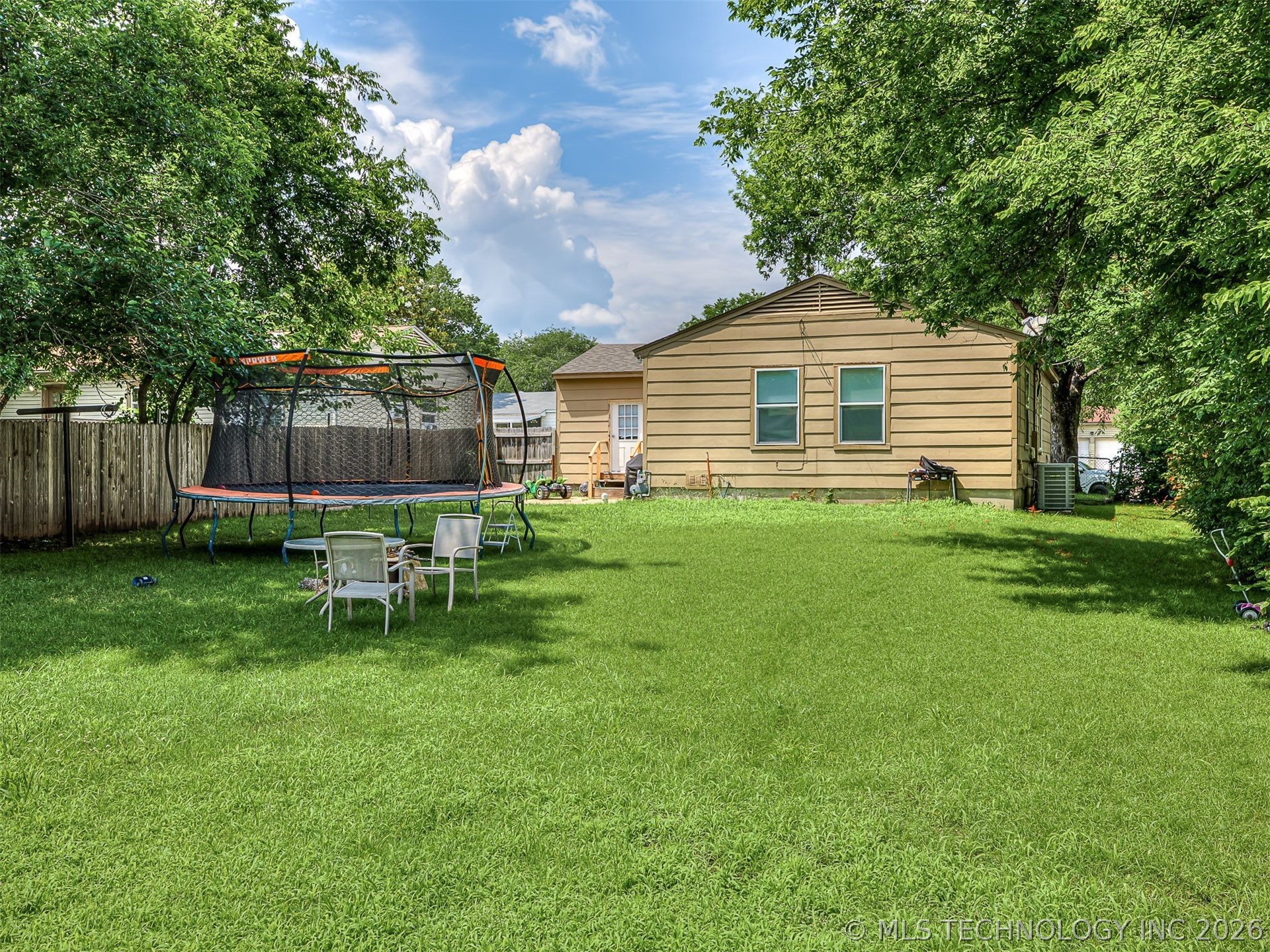 3724 W 45th Place Property Photo 34