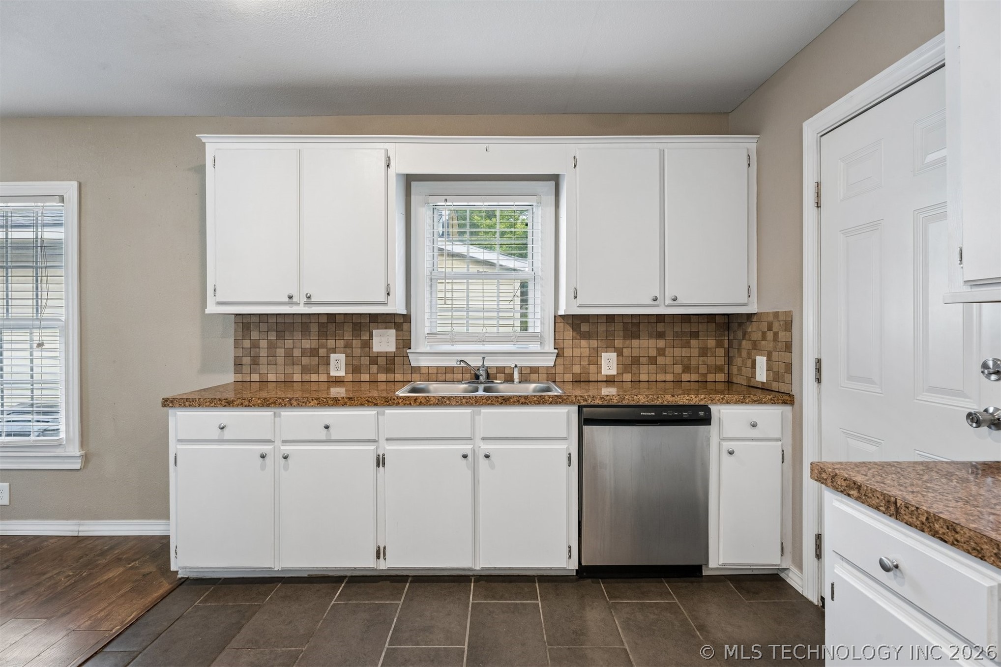 3113 E 12th Street Property Photo 10