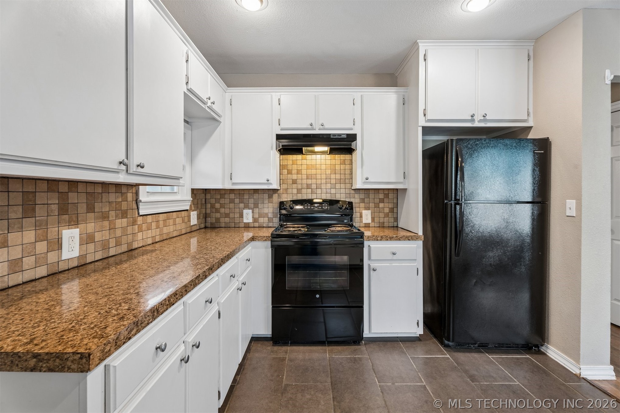 3113 E 12th Street Property Photo 11