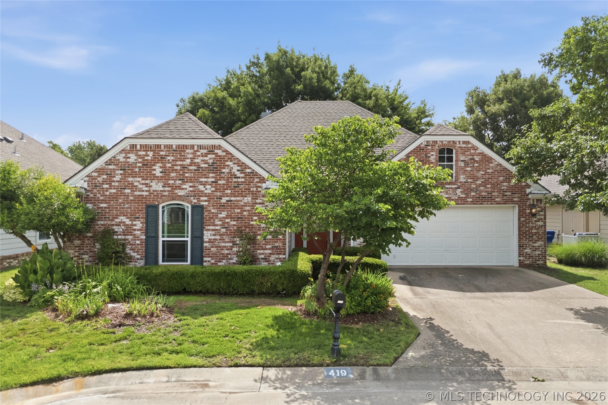 419 N Forest Ridge Boulevard Property Photo 1