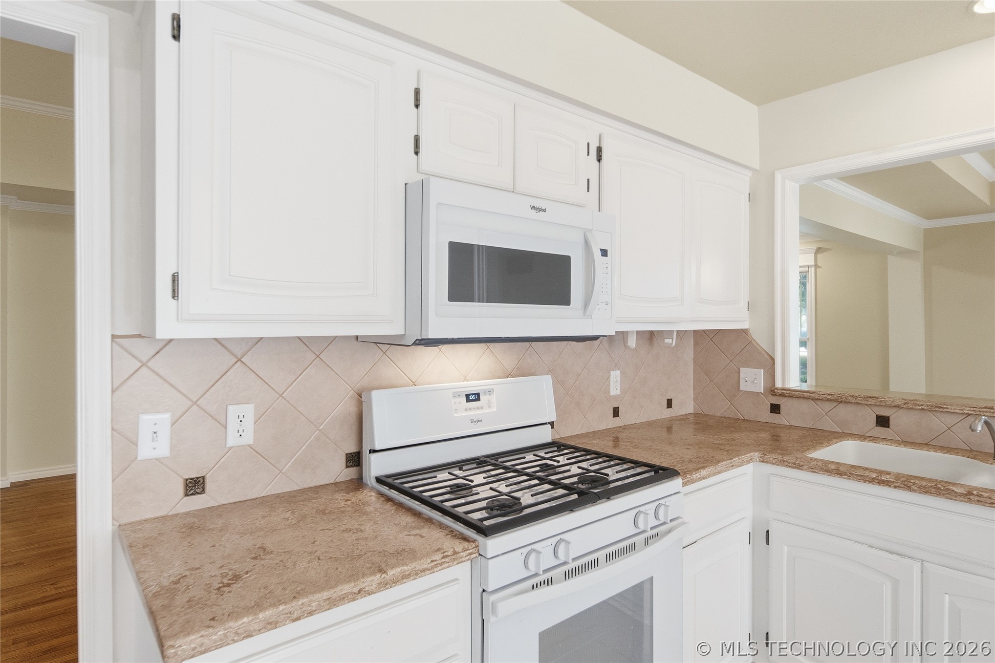 419 N Forest Ridge Boulevard Property Photo 12