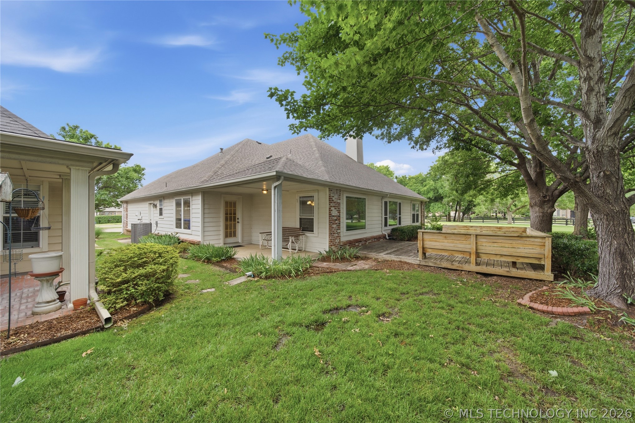 419 N Forest Ridge Boulevard Property Photo 29