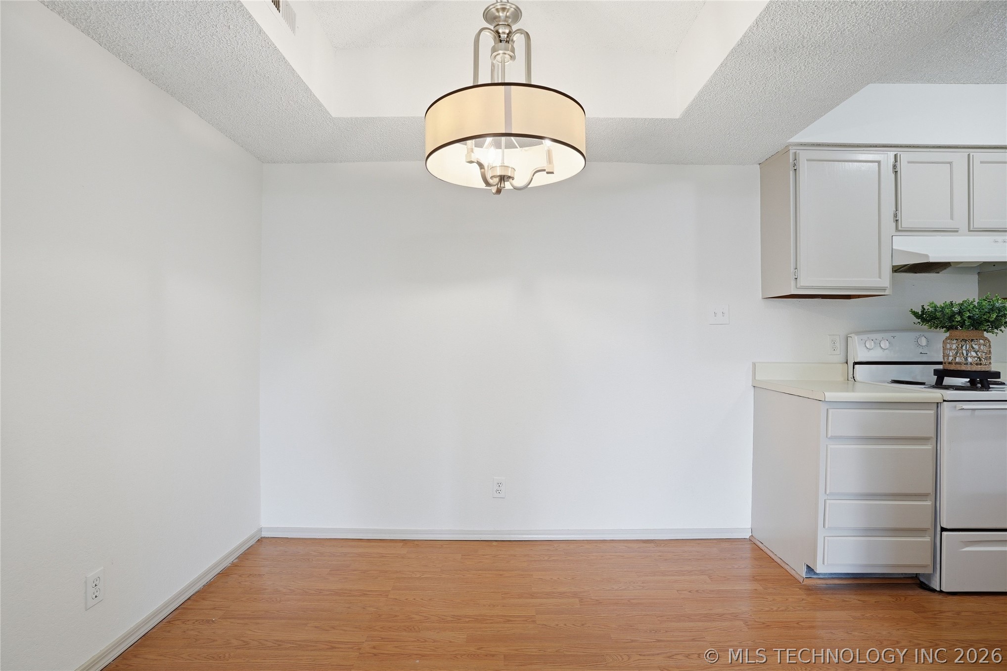 9022 S College Avenue 2116 Property Photo 8