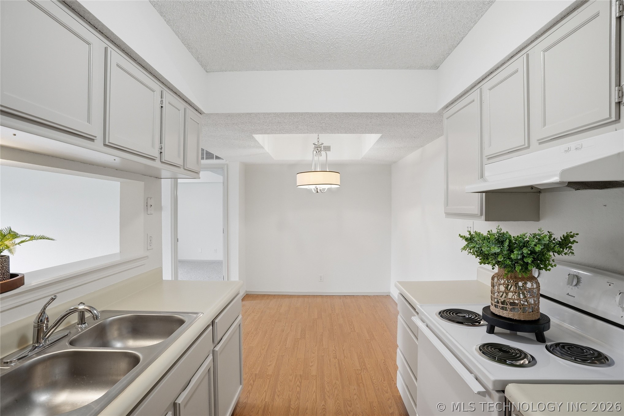 9022 S College Avenue 2116 Property Photo 11