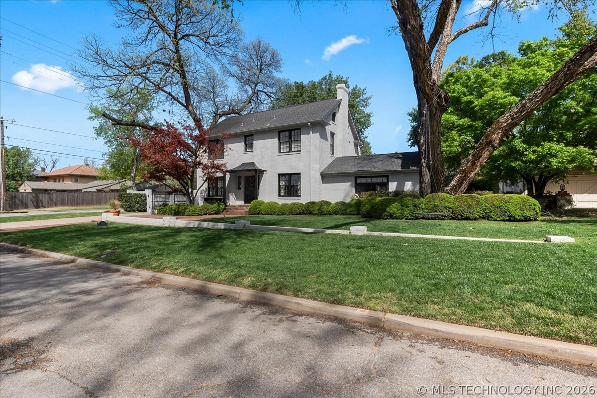 1305 E 27th Street Property Photo 2