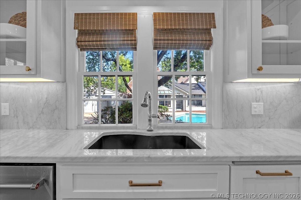 1305 E 27th Street Property Photo 13