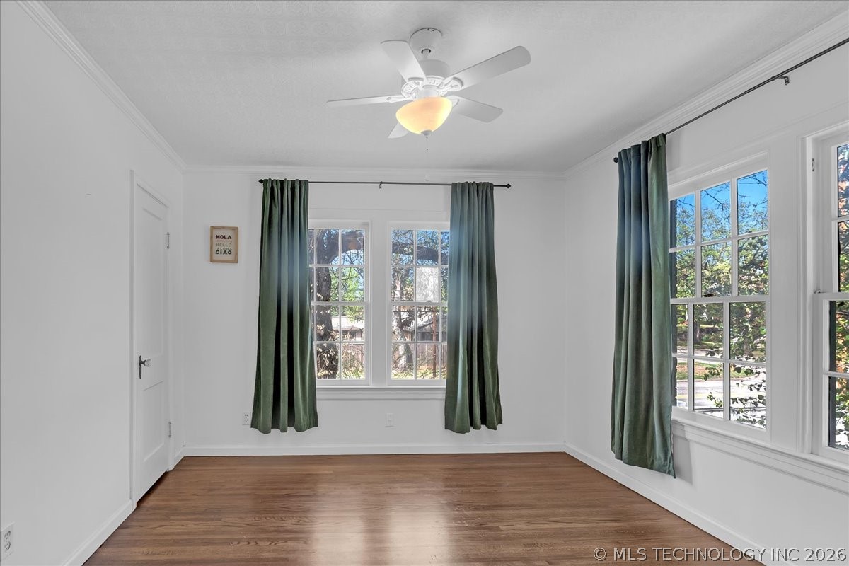 1305 E 27th Street Property Photo 40