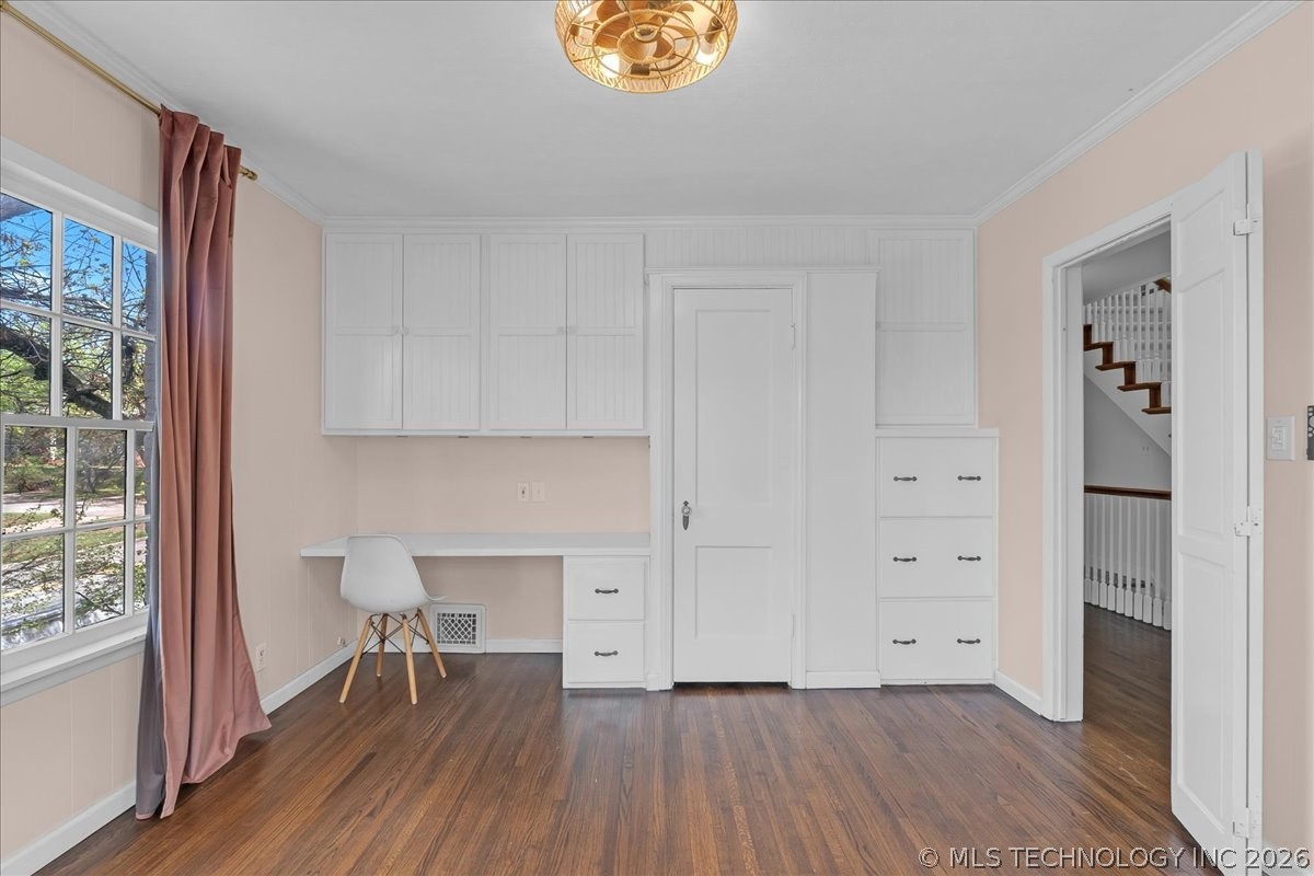 1305 E 27th Street Property Photo 47