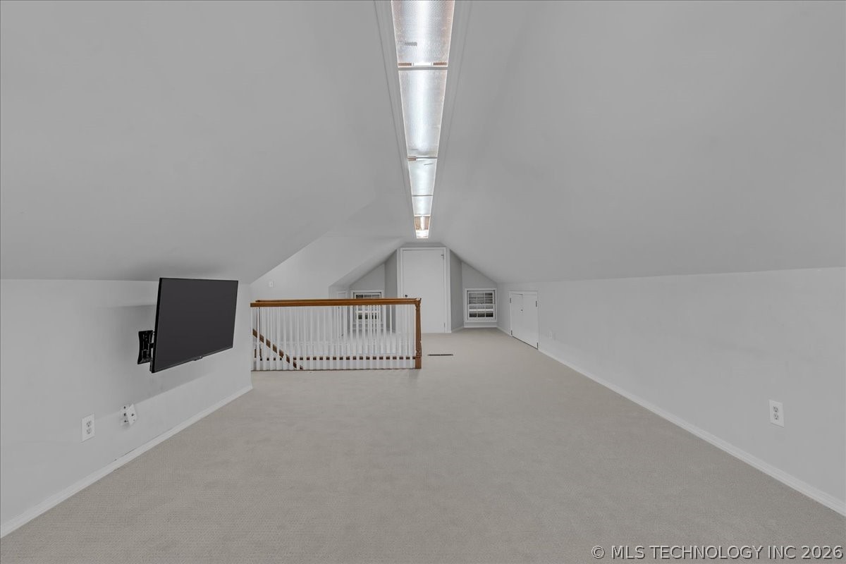 1305 E 27th Street Property Photo 48