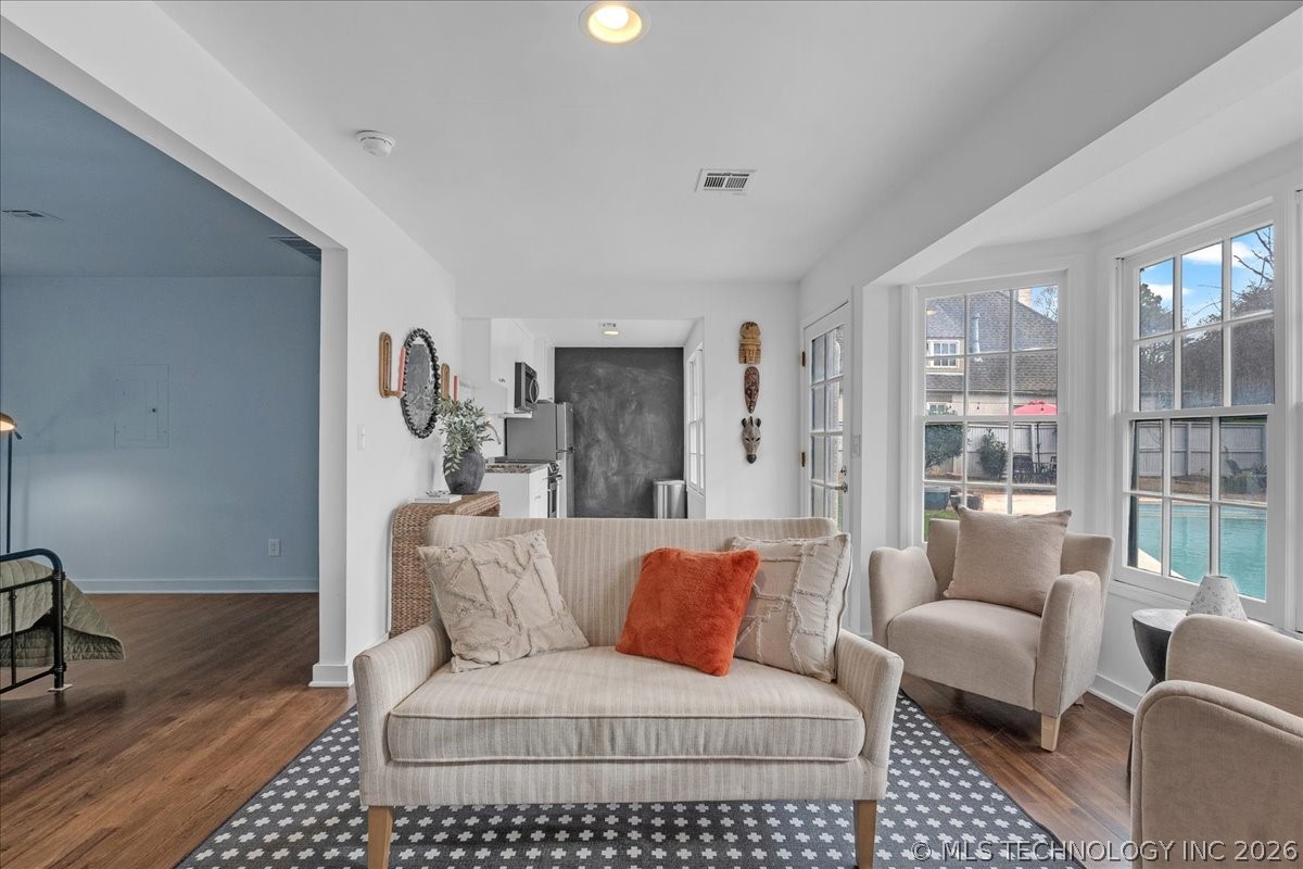 1305 E 27th Street Property Photo 56