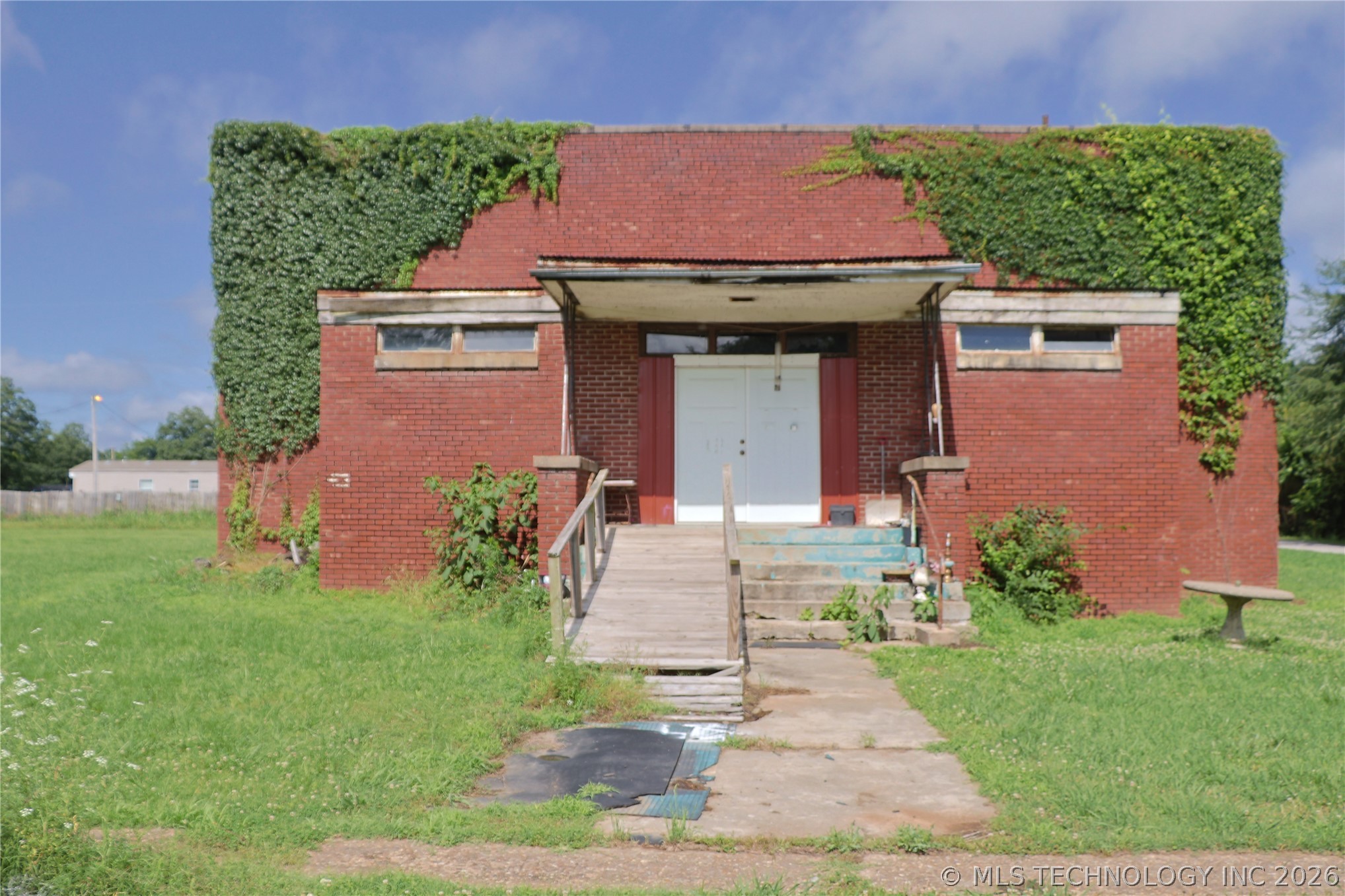 202 Goodnight Property Photo 3