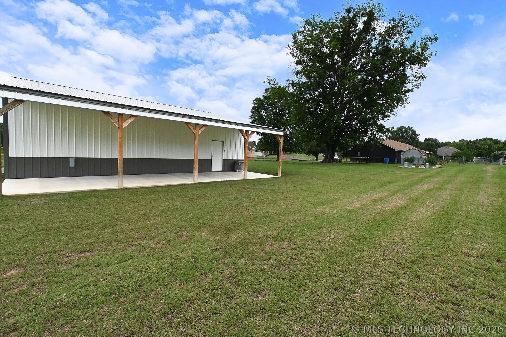 106 Park View Circle Property Photo 5