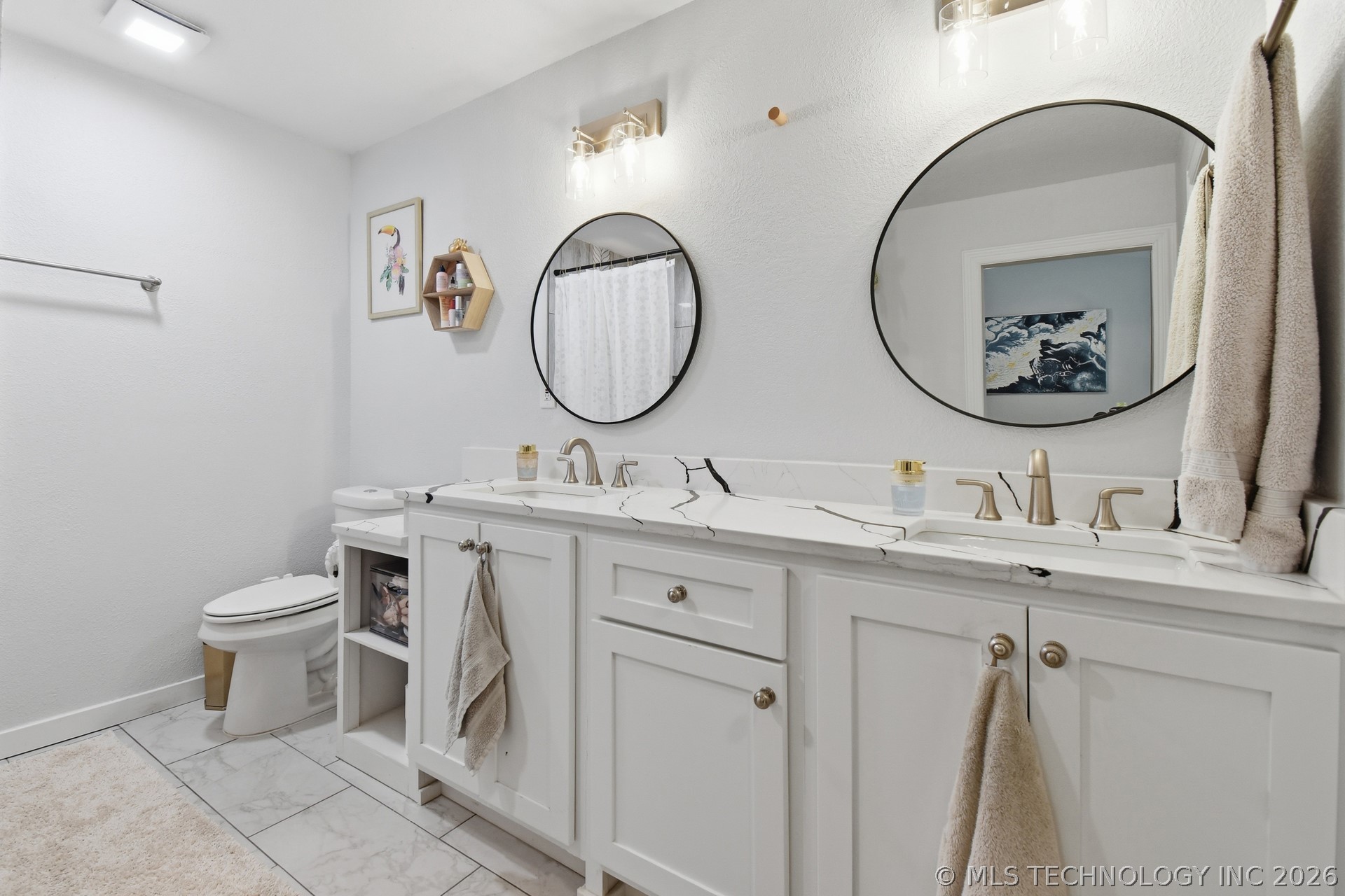 8137 S 76th East Avenue Property Photo 18