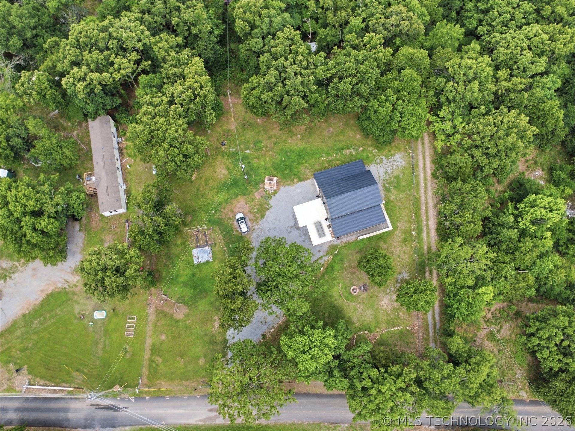 1533 N 442 Road Property Photo 10