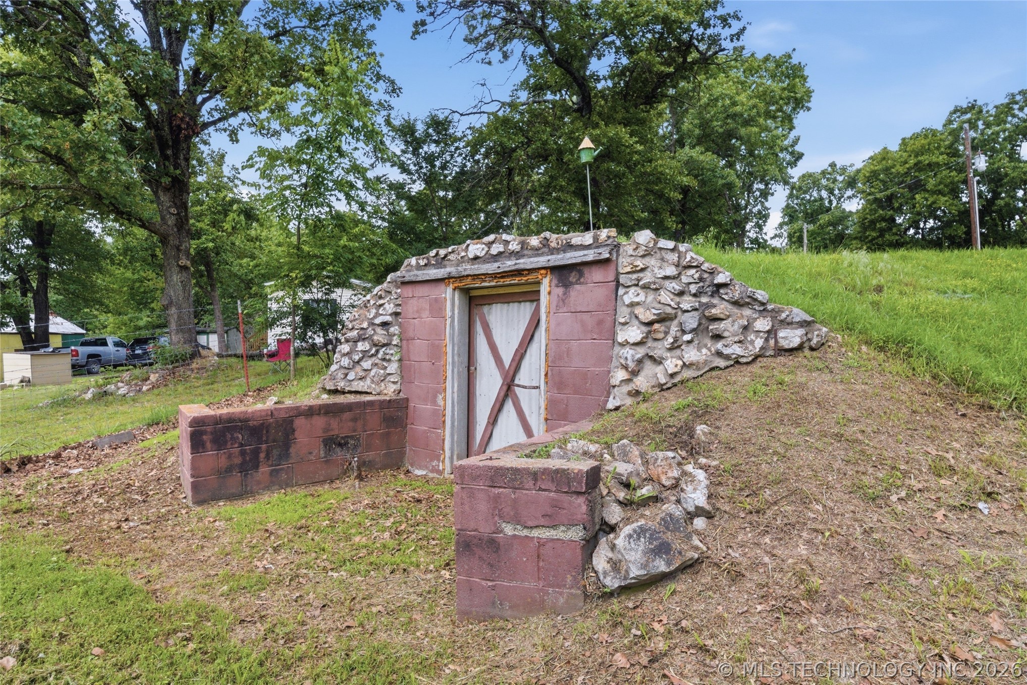 1533 N 442 Road Property Photo 12