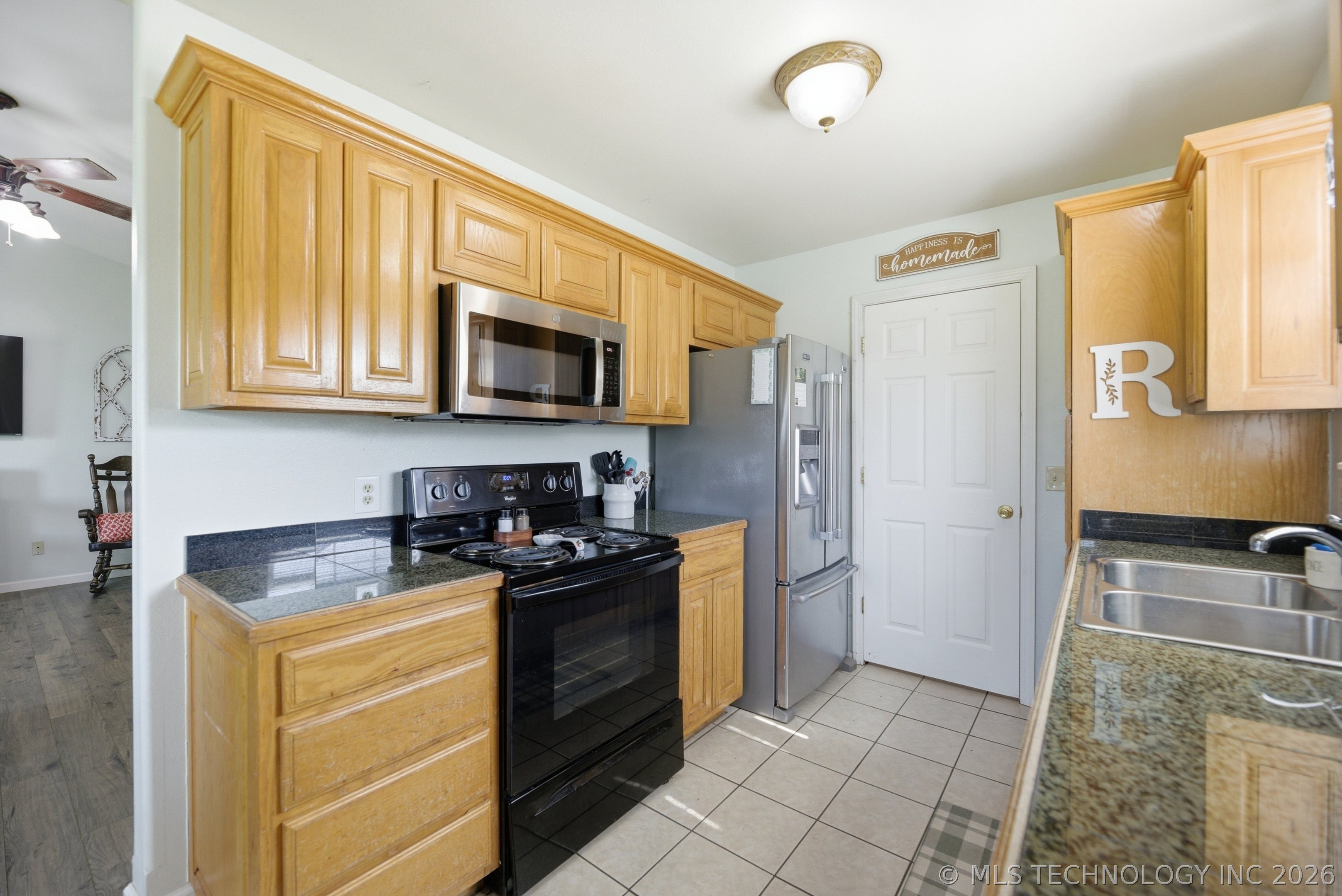 6403 W 4915 Property Photo 11
