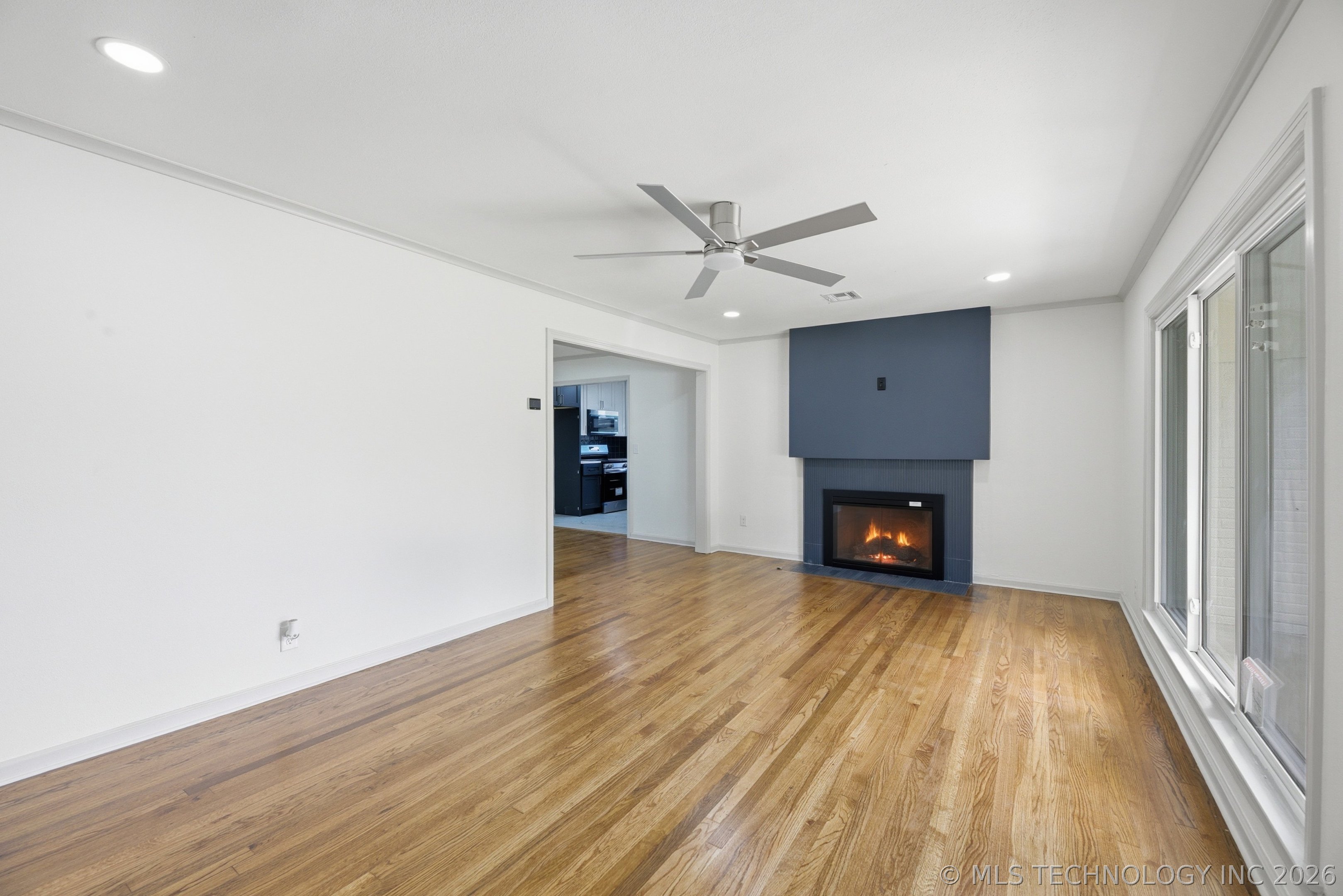 1220 S Delaware Place Property Photo 4