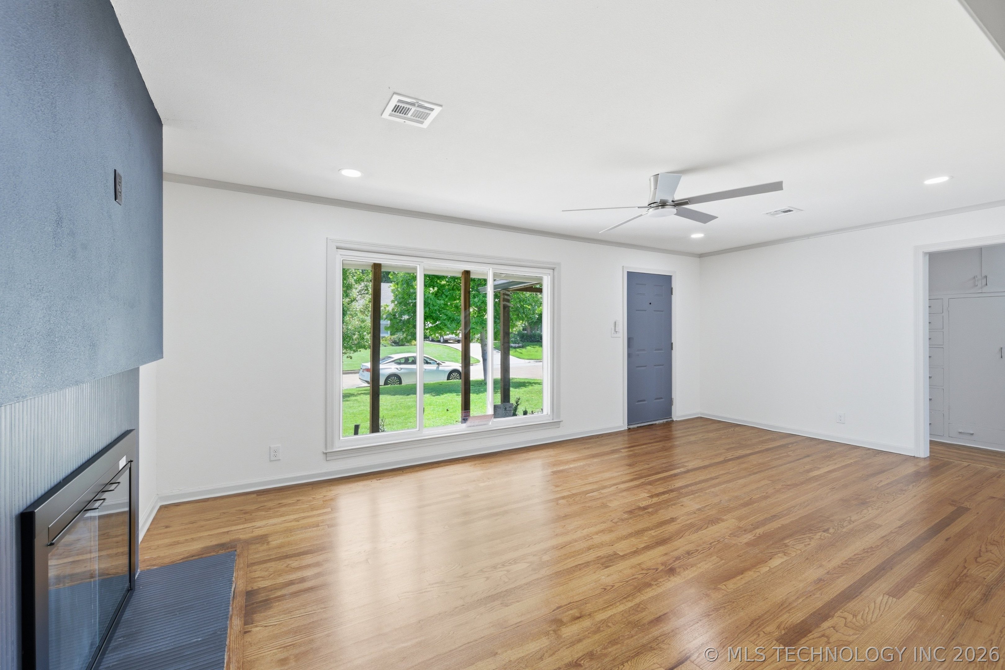 1220 S Delaware Place Property Photo 6